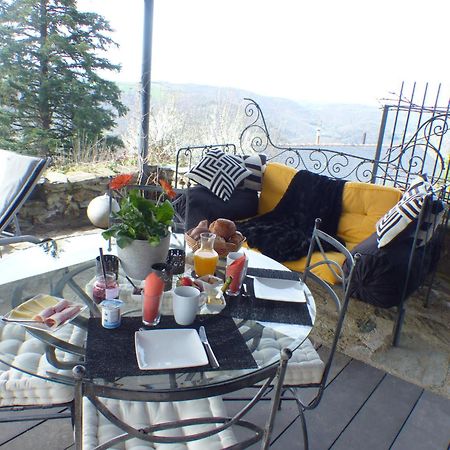 Louradou-Sur-Ciel Bed & Breakfast Jouqueviel Exterior photo