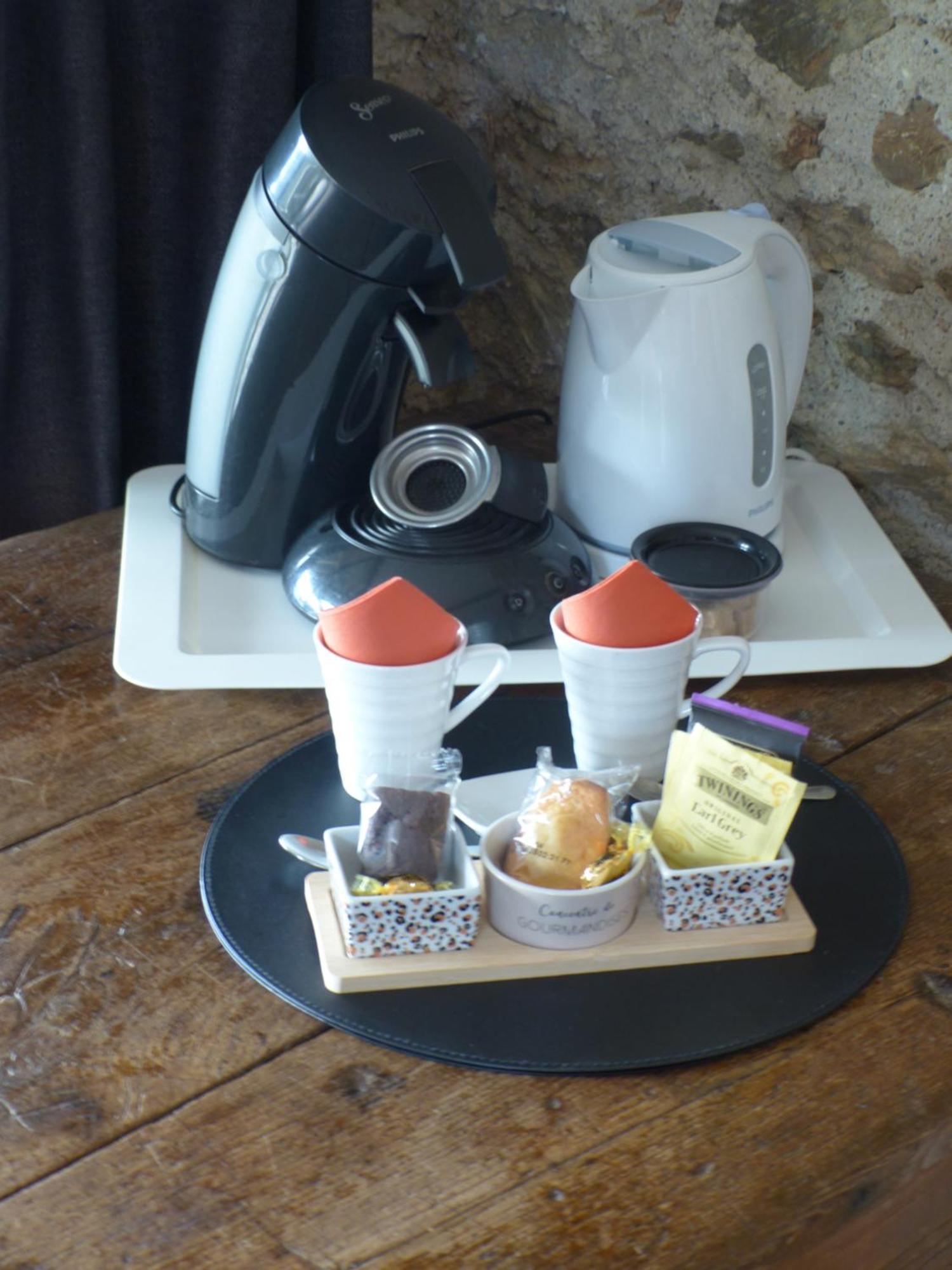 Louradou-Sur-Ciel Bed & Breakfast Jouqueviel Exterior photo