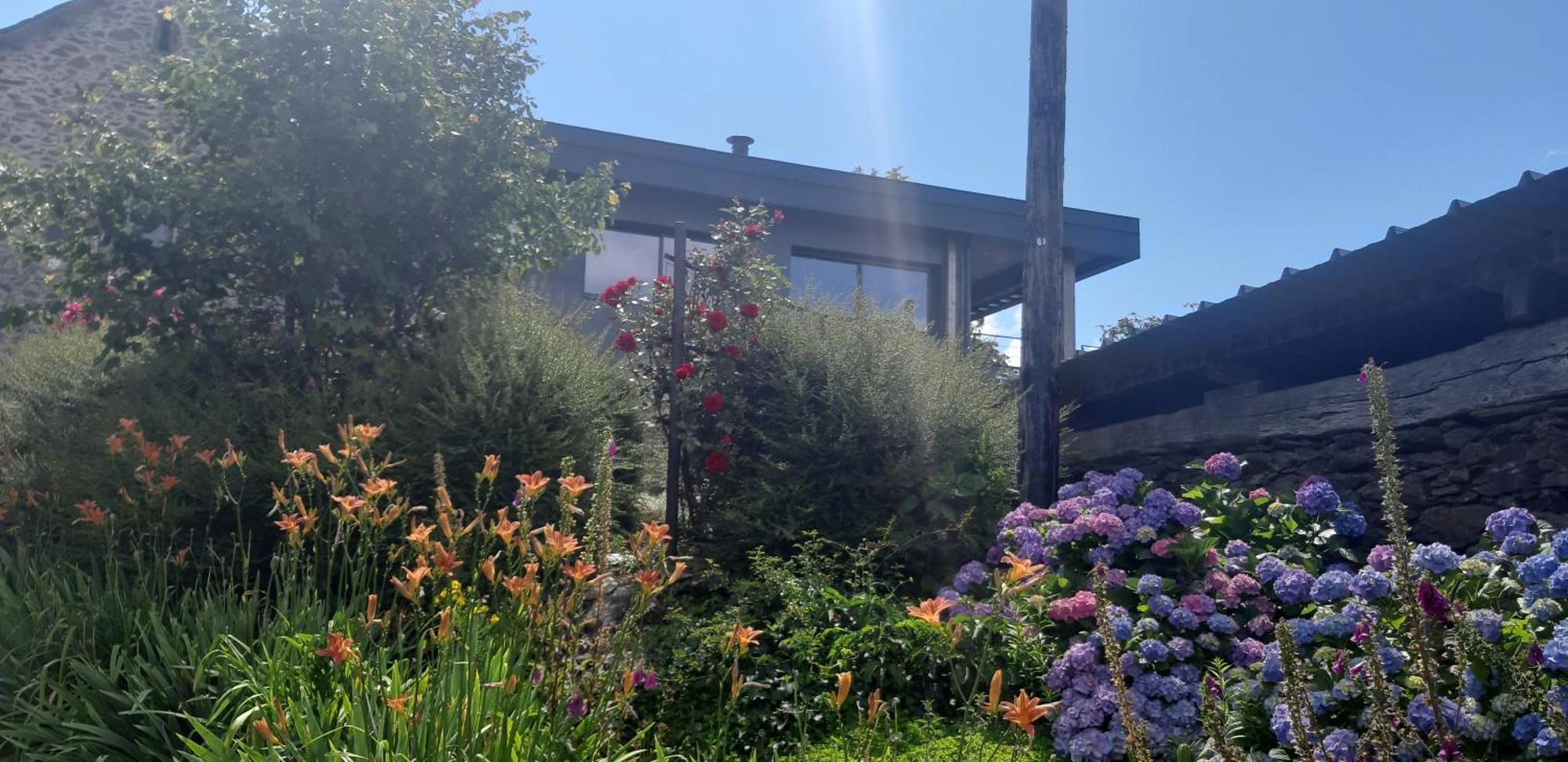 Louradou-Sur-Ciel Bed & Breakfast Jouqueviel Exterior photo
